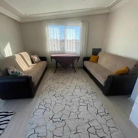 Oezdere Apartment *